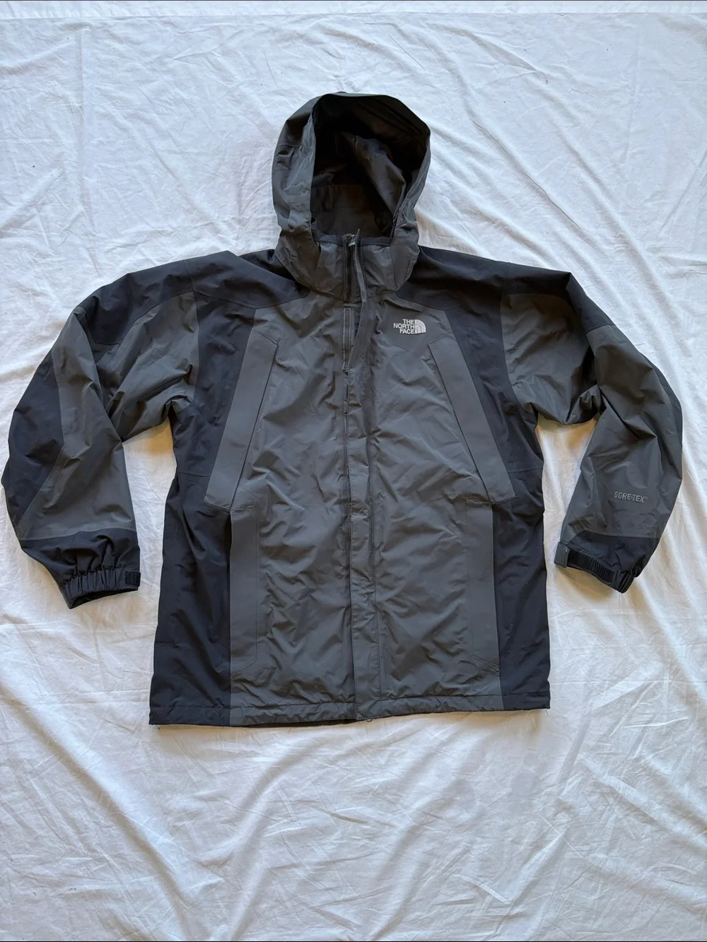 North Face Hooded Gore-Tex Rain Jacket - Charcoal and Black Mens Large